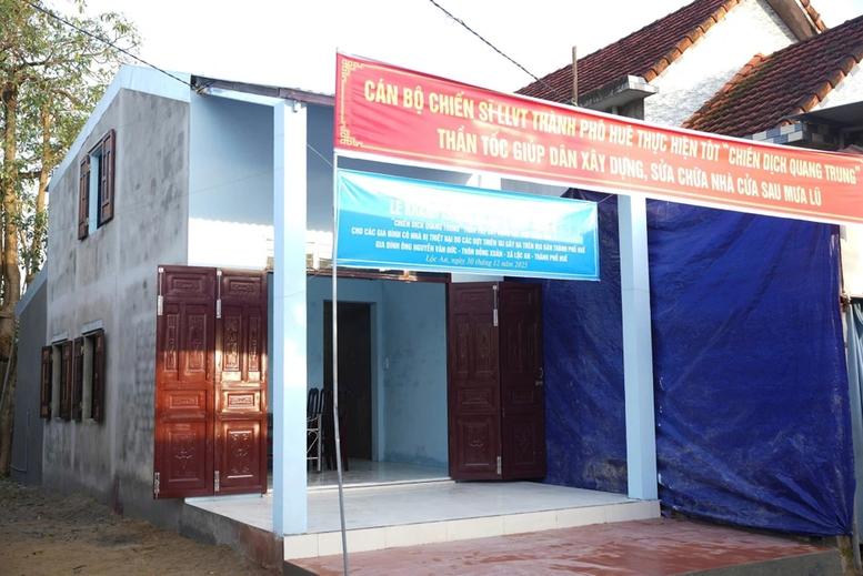 Hỗ trợ thiết bị, đồ dùng thiết yếu (tivi, tủ lạnh…) cho hộ gia đình khó khăn có nhà bị sập, đổ, lũ cuốn- Ảnh 1. Hỗ trợ thiết bị, đồ dùng thiết yếu (tivi, tủ lạnh…) cho hộ gia đình khó khăn có nhà bị sập, đổ, lũ cuốn- Ảnh 1.