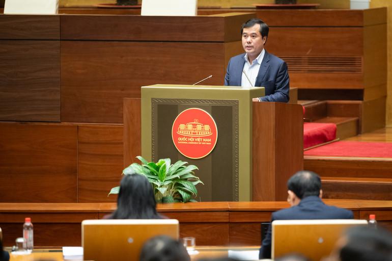 Phó Chủ nhiệm Văn phòng Quốc hội Nguyễn Mạnh Hùng phát biểu tại hội nghị. (Ảnh: DUY LINH) 2-6852.jpg