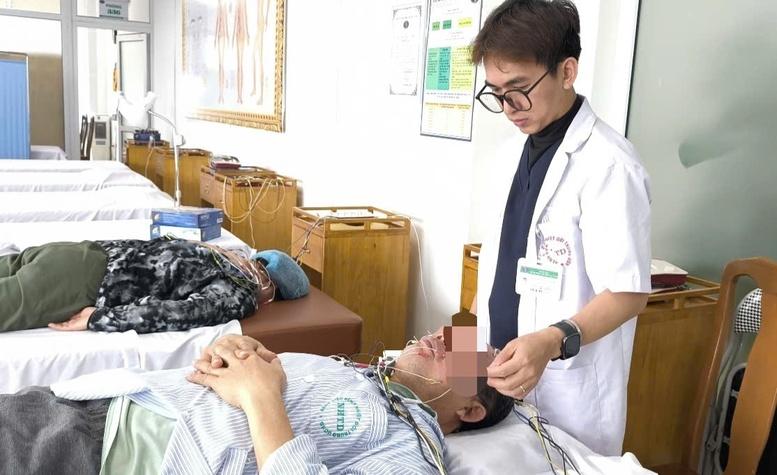 Cảnh báo nhiều bệnh nhân nhiễm lạnh nhầm với đột quỵ- Ảnh 1. Cảnh báo nhiều bệnh nhân nhiễm lạnh nhầm với đột quỵ- Ảnh 1.