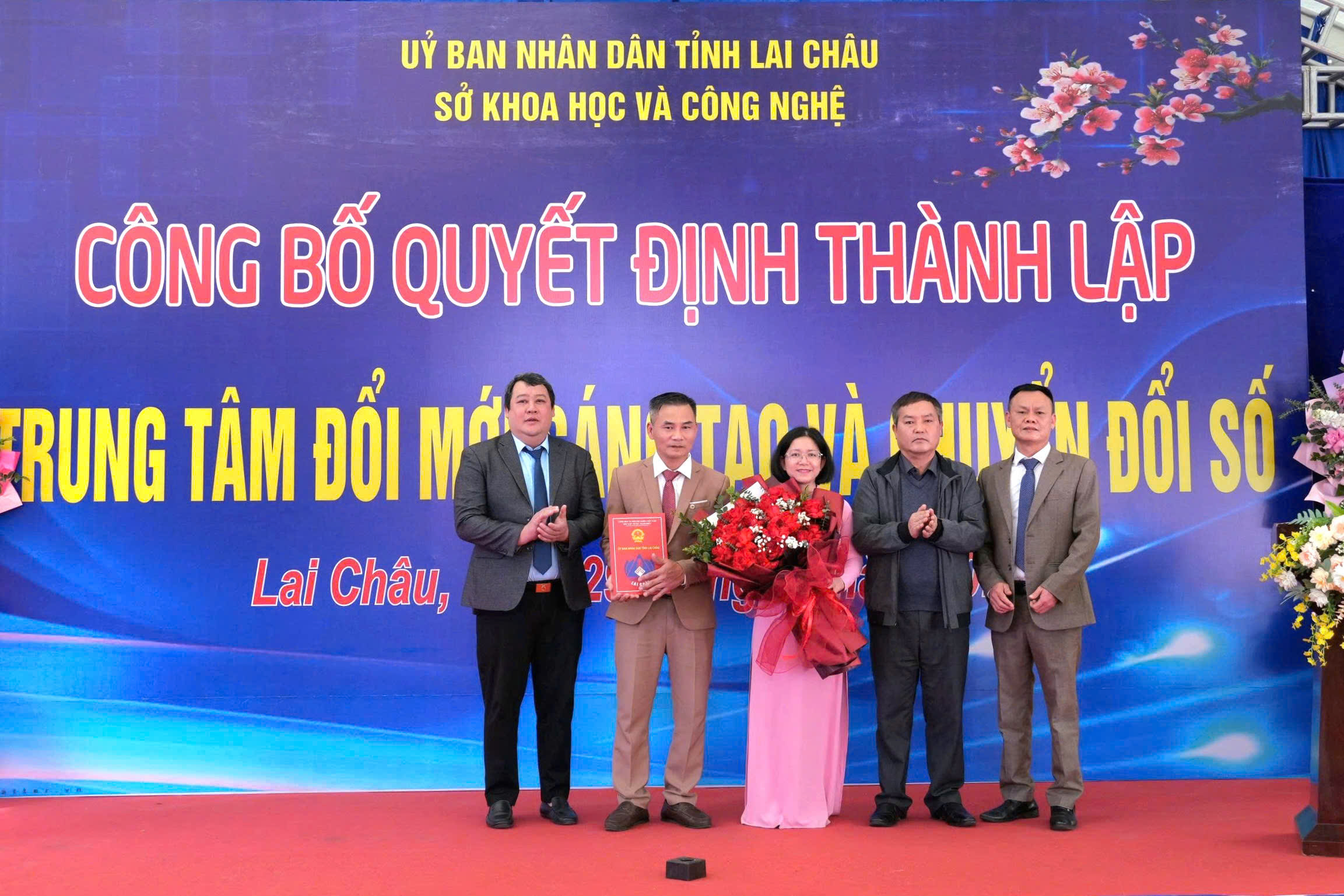 Lai Châu: Công bố Quyết định thành lập Trung tâm Đổi mới sáng tạo và chuyển đổi số