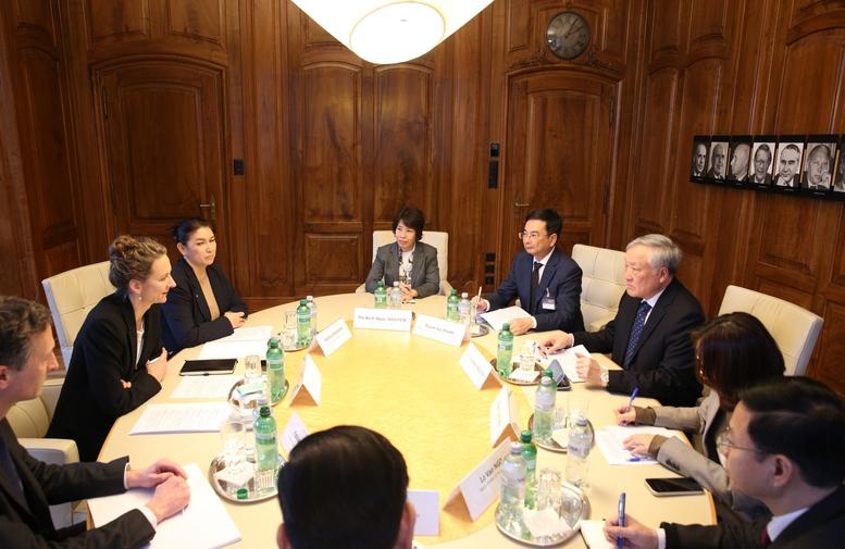 Việt Nam kêu gọi và luôn tạo môi trường thuận lợi cho các doanh nghiệp Thụy Sĩ sang hợp tác đầu tư, kinh doanh- Ảnh 3. Việt Nam kêu gọi và luôn tạo môi trường thuận lợi cho các doanh nghiệp Thụy Sĩ sang hợp tác đầu tư, kinh doanh- Ảnh 3.