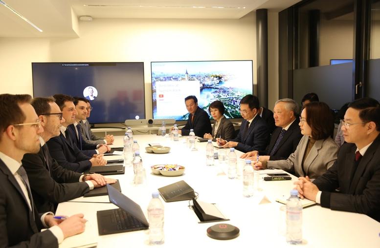 Việt Nam kêu gọi và luôn tạo môi trường thuận lợi cho các doanh nghiệp Thụy Sĩ sang hợp tác đầu tư, kinh doanh- Ảnh 5. Việt Nam kêu gọi và luôn tạo môi trường thuận lợi cho các doanh nghiệp Thụy Sĩ sang hợp tác đầu tư, kinh doanh- Ảnh 5.