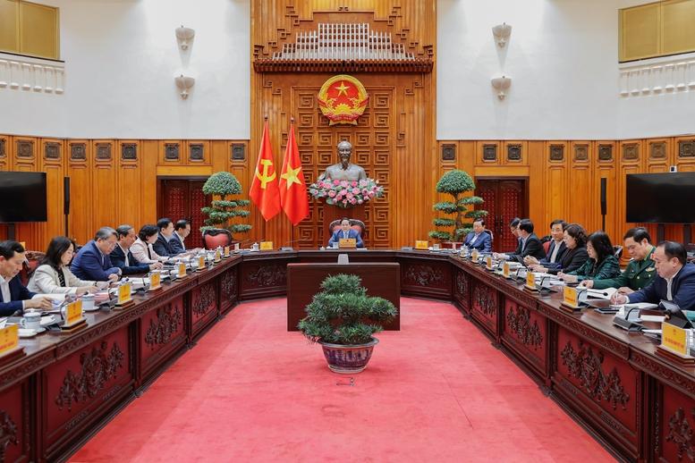 Thủ tướng chủ trì cuộc họp Thường trực Chính phủ về tình hình kinh tế-xã hội tháng 1- Ảnh 2.