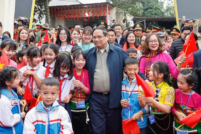 Thủ tướng Phạm Minh Chính: Mọi thành quả phát triển đều hướng tới nhân dân- Ảnh 2.