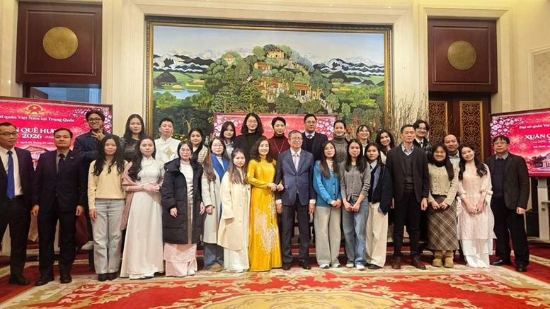 Đón Xuân quê hương tại các nước: Mỗi nơi một sắc Xuân, chung tấm lòng hướng về Tổ quốc- Ảnh 2.