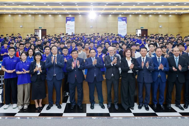 Thủ tướng: Viện Hàn lâm Khoa học và Công nghệ Việt Nam "hội tụ những hào kiệt của thời đại mới"- Ảnh 10. Thủ tướng: Viện Hàn lâm Khoa học và Công nghệ Việt Nam "hội tụ những hào kiệt của thời đại mới"- Ảnh 10.