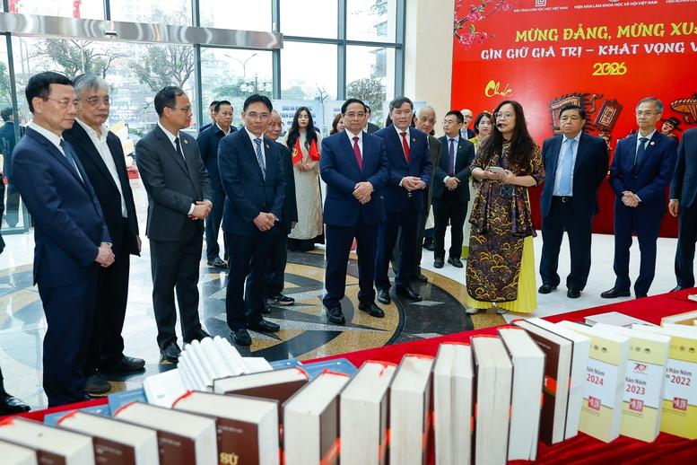 Thủ tướng: Khoa học xã hội và nhân văn là nền tảng tư duy, là kim chỉ nam cho hoạch định đường lối- Ảnh 4.