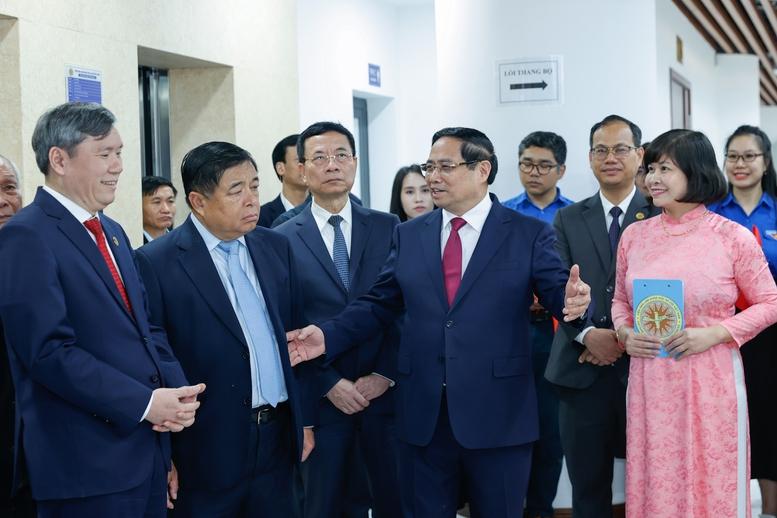 Thủ tướng: Khoa học xã hội và nhân văn là nền tảng tư duy, là kim chỉ nam cho hoạch định đường lối- Ảnh 1.