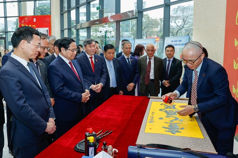 Thủ tướng: Khoa học xã hội và nhân văn là nền tảng tư duy, là kim chỉ nam cho hoạch định đường lối- Ảnh 2.