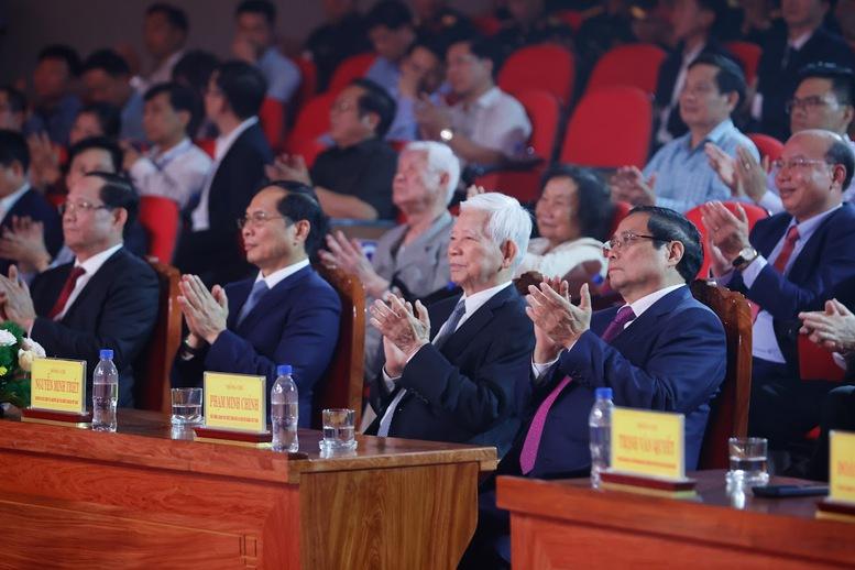 Chương trình nghệ thuật chính luận "Thủ tướng Phạm Văn Đồng - Trọn đời vì nước vì dân"- Ảnh 2.