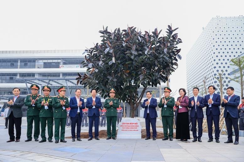 Thủ tướng Phạm Minh Chính chủ trì cuộc làm việc về phát triển công nghiệp quốc phòng- Ảnh 4.