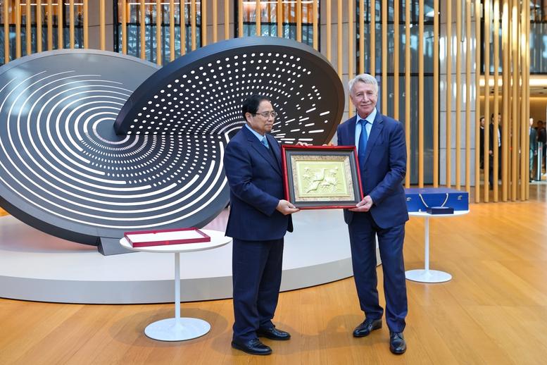 Thủ tướng thăm tập đoàn khí đốt hàng đầu của Nga, thúc đẩy các dự án LNG lớn tại Việt Nam- Ảnh 5.