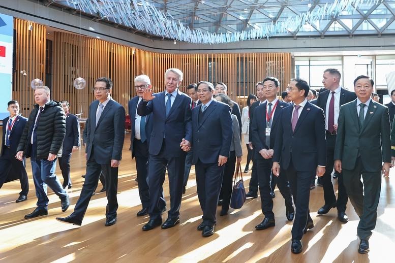 Thủ tướng thăm tập đoàn khí đốt hàng đầu của Nga, thúc đẩy các dự án LNG lớn tại Việt Nam- Ảnh 1.