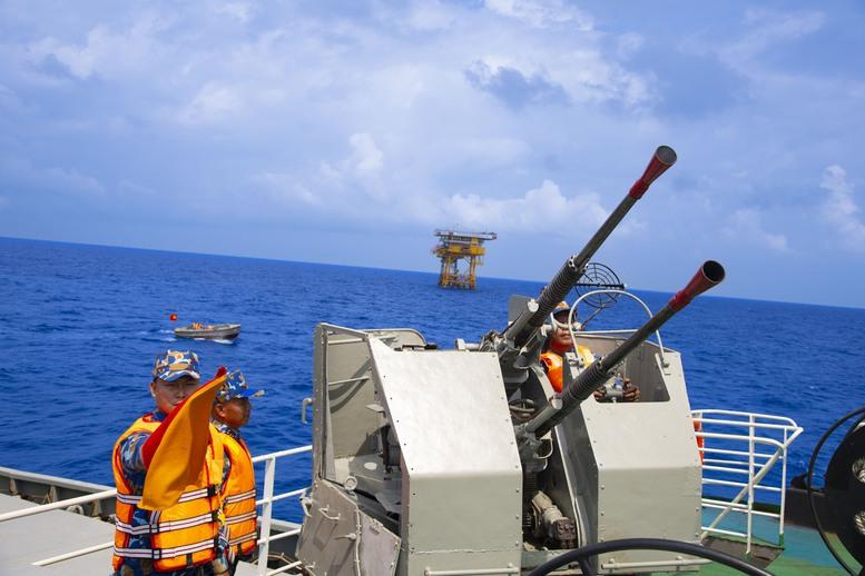 Quy định mới về thẩm quyền xử phạt vi phạm hành chính trên các vùng biển, đảo và thềm lục địa Việt Nam - Ảnh 1. Quy định mới về thẩm quyền xử phạt vi phạm hành chính trên các vùng biển, đảo và thềm lục địa Việt Nam - Ảnh 1.