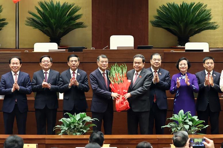 Quốc hội phê chuẩn bổ nhiệm 6 Phó Thủ tướng, các Bộ trưởng và thành viên Chính phủ- Ảnh 1. Quốc hội phê chuẩn bổ nhiệm 6 Phó Thủ tướng, các Bộ trưởng và thành viên Chính phủ- Ảnh 1.