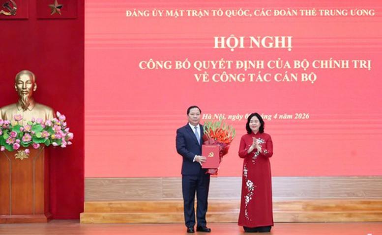 Ông Nguyễn Phi Long giữ chức Phó Bí thư Thường trực Đảng ủy MTTQ, các đoàn thể Trung ương- Ảnh 1.