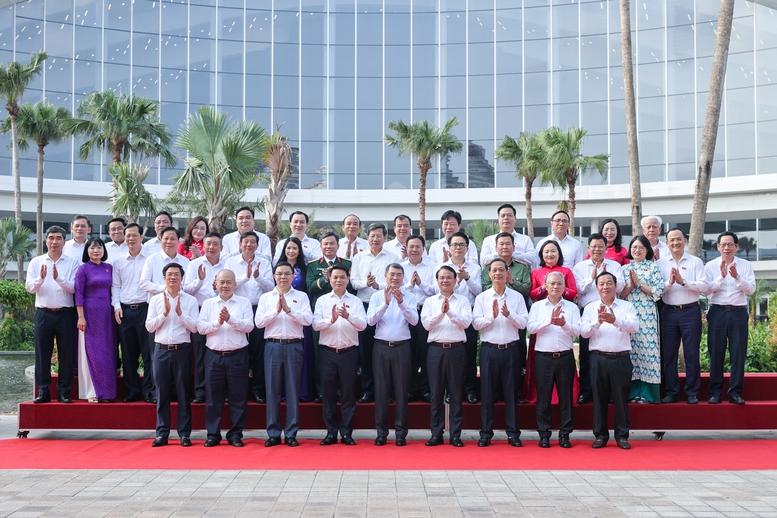 Thủ tướng: Tạo môi trường kinh doanh thông thoáng, minh bạch, dự báo được, giảm chi phí để người dân, doanh nghiệp yên tâm- Ảnh 12.