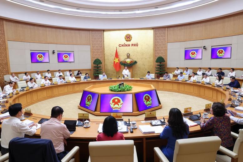 Thủ tướng Lê Minh Hưng: Tiếp tục rà soát, cắt giảm các thủ tục về môi trường, xây dựng, phòng cháy, chữa cháy- Ảnh 2.