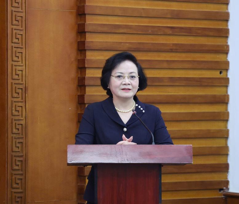 Phó Thủ tướng Phạm Thị Thanh Trà trao quyết định bổ nhiệm ông Nguyễn Huy Dũng giữ chức Thứ trưởng Bộ VHTT&DL- Ảnh 3. Phó Thủ tướng Phạm Thị Thanh Trà trao quyết định bổ nhiệm ông Nguyễn Huy Dũng giữ chức Thứ trưởng Bộ VHTT&DL- Ảnh 3.