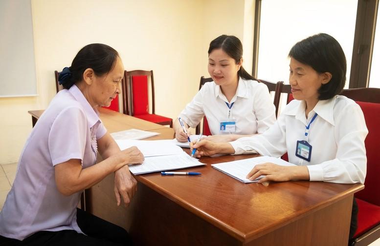 Chính sách, chế độ đối với người tiếp công dân- Ảnh 1. Chính sách, chế độ đối với người tiếp công dân- Ảnh 1.