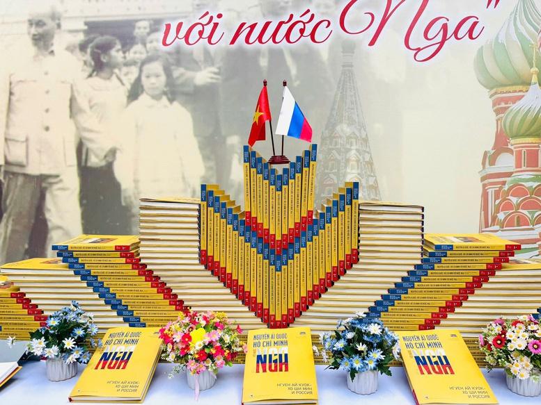 Lan tỏa giá trị di sản Hồ Chí Minh trong kỷ nguyên mới- Ảnh 2. Lan tỏa giá trị di sản Hồ Chí Minh trong kỷ nguyên mới- Ảnh 2.