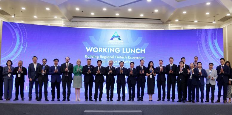 ASEAN không chỉ kết nối thị trường mà cần kết nối hệ sinh thái Fintech- Ảnh 7. ASEAN không chỉ kết nối thị trường mà cần kết nối hệ sinh thái Fintech- Ảnh 7.