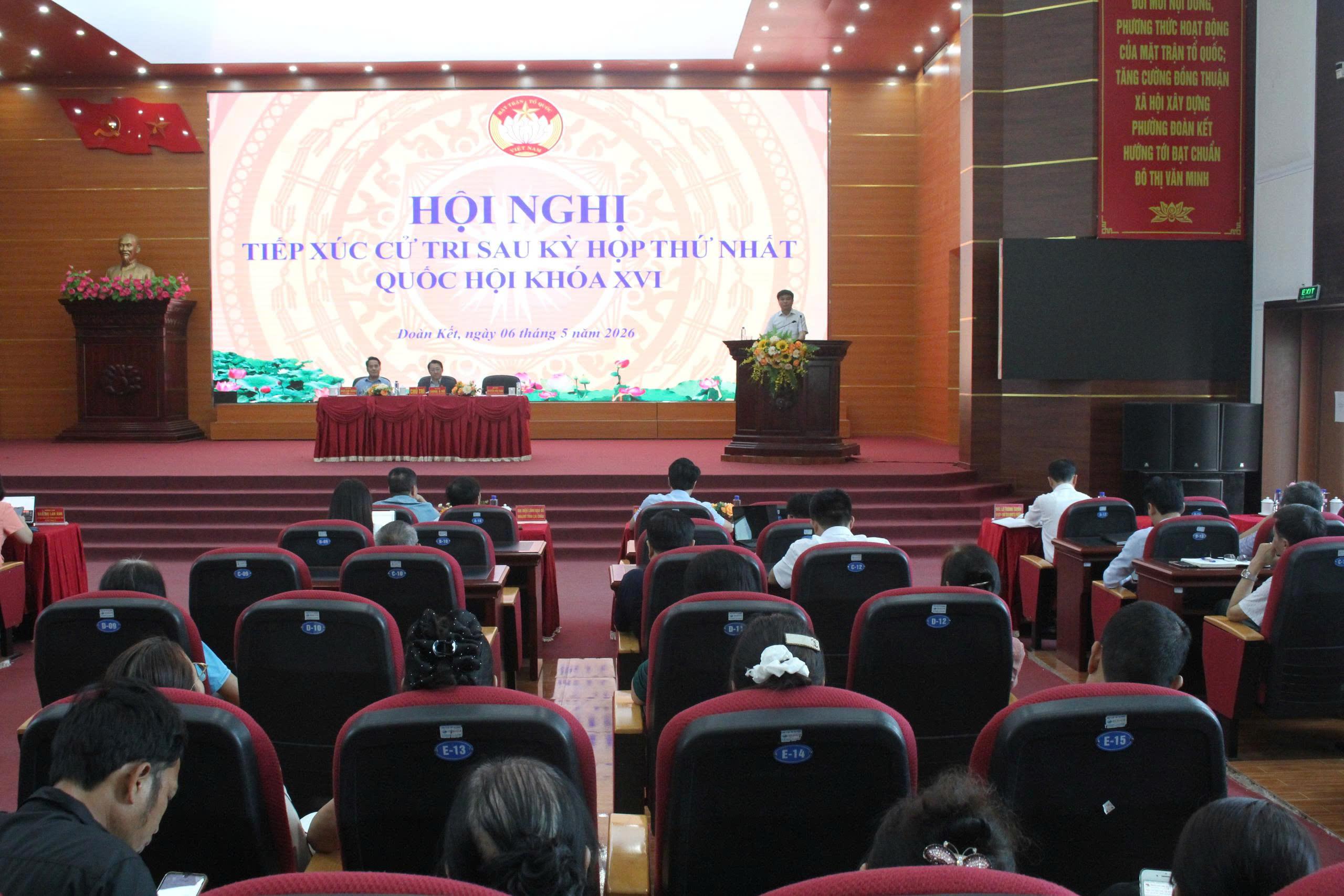 Đoàn Đại biểu Quốc hội tỉnh Lai Châu tiếp xúc cử tri sau Kỳ họp thứ nhất, Quốc hội khóa XVI tại phường Đoàn Kết
