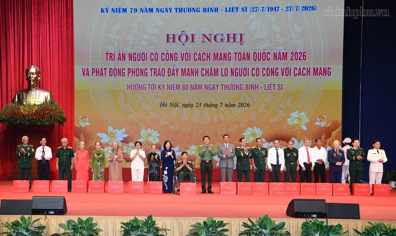 Thủ tướng Chính phủ phát động "Phong trào đẩy mạnh chăm lo người có công với cách mạng"- Ảnh 11.