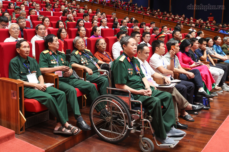 Thủ tướng Chính phủ phát động "Phong trào đẩy mạnh chăm lo người có công với cách mạng"- Ảnh 6.