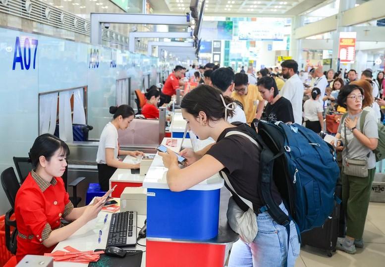 Vận tải hàng không tăng trưởng cao ngay từ đầu năm- Ảnh 1.