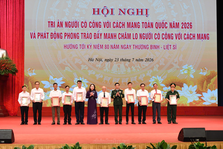 Thủ tướng Chính phủ phát động "Phong trào đẩy mạnh chăm lo người có công với cách mạng"- Ảnh 8.