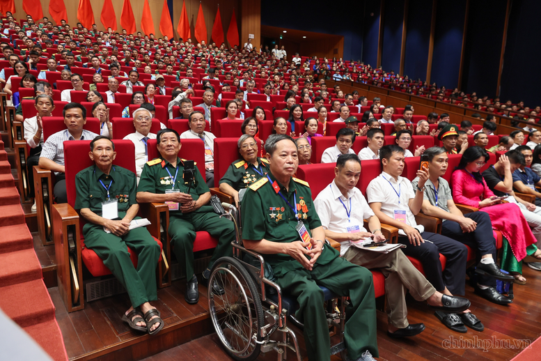 Hội nghị tri ân người có công toàn quốc: Khắc ghi những hy sinh vì Tổ quốc- Ảnh 4.