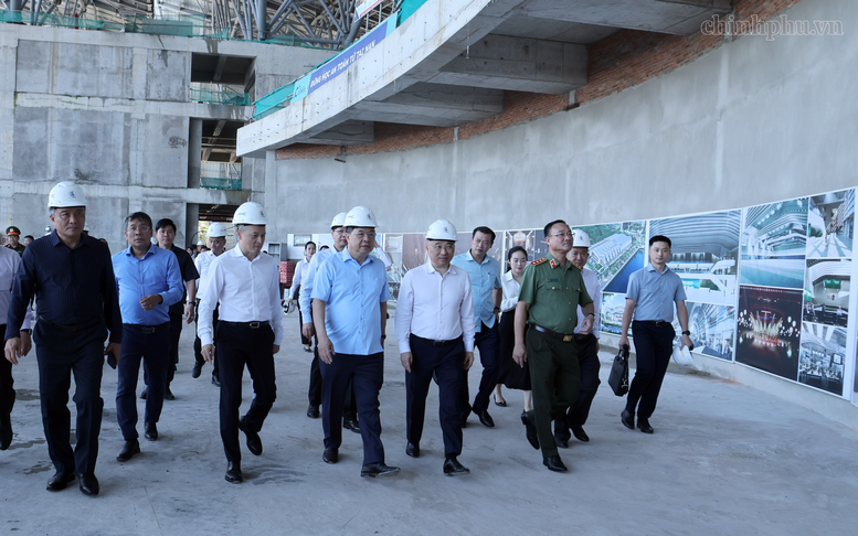 Phó Thủ tướng Thường trực Phạm Gia Túc kiểm tra tiến độ các công trình phục vụ APEC 2027- Ảnh 7.