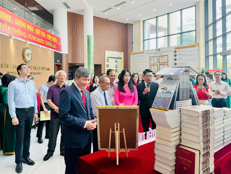 Kết nối truyền thống, khơi dậy sức mạnh văn hóa và văn học Việt Nam- Ảnh 2.