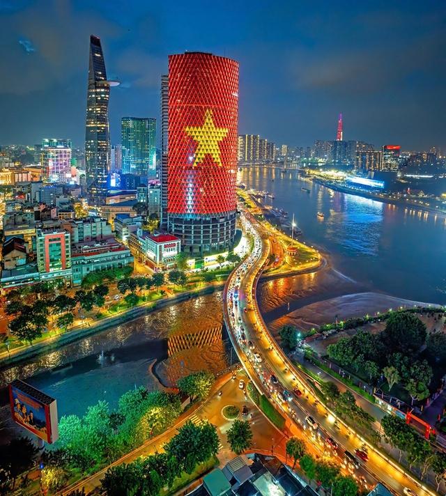 CHUYÊN GIA HIẾN KẾ KIẾN TẠO NỀN TẢNG MÔ HÌNH TĂNG TRƯỞNG MỚI- Ảnh 2.