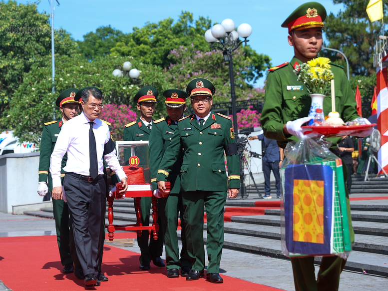 Chiến dịch 500 ngày đêm: Cuộc hành quân trong thời bình tìm kiếm, xác định danh tính liệt sĩ- Ảnh 4.