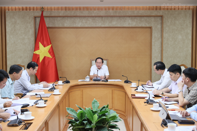 Tháo gỡ ngay khó khăn, vướng mắc trong cung ứng sách giáo khoa- Ảnh 1.