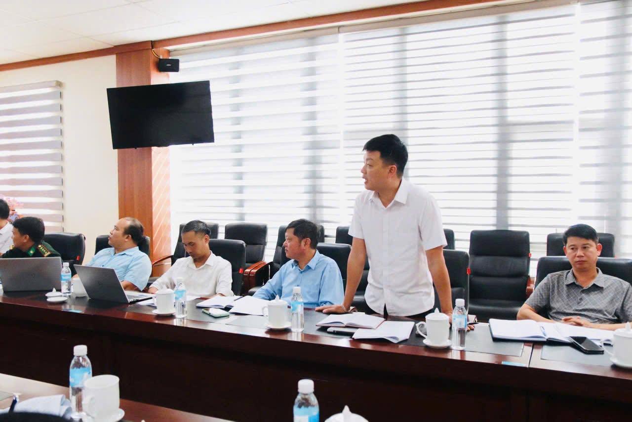 Có thể là hình ảnh về học tập