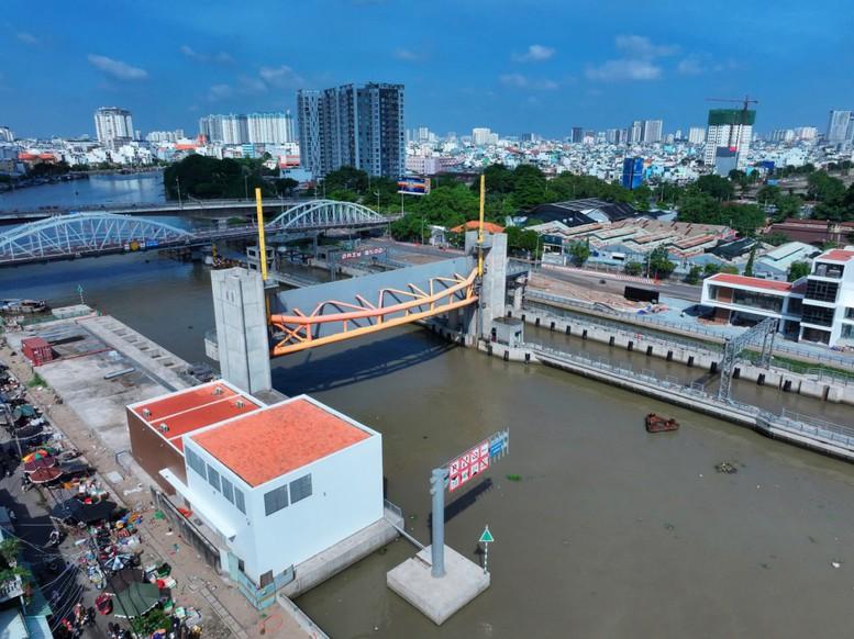 Địa phương tăng tốc 3 tháng cuối năm, cam kết đạt mục tiêu tăng trưởng hai con số- Ảnh 3.