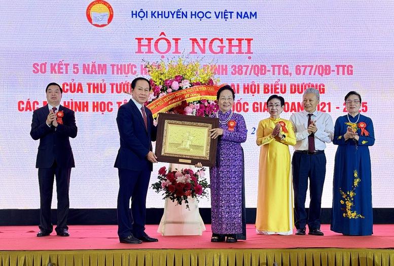 Hình thành hệ sinh thái học tập suốt đời thiết thực, hiệu quả, dễ tiếp cận- Ảnh 5.