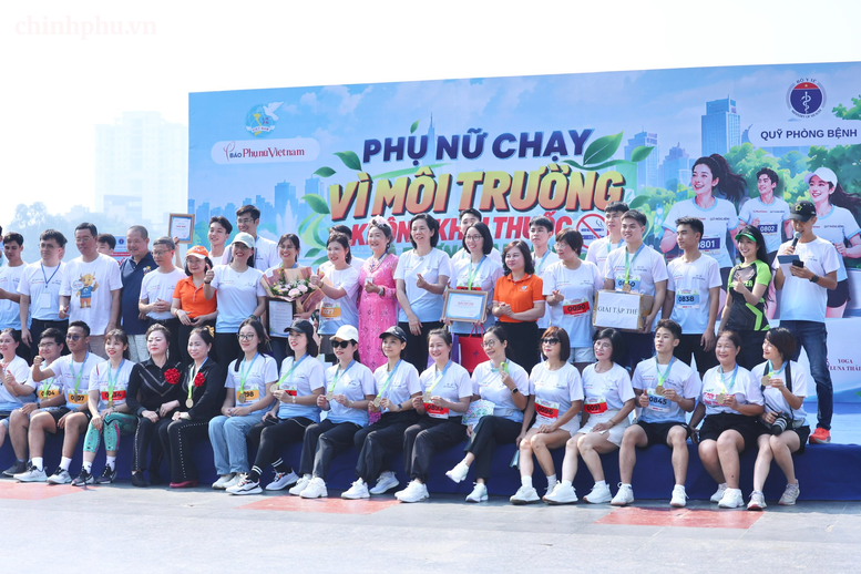 Gần 2.000 người chạy lan tỏa thông điệp vì môi trường không khói thuốc- Ảnh 4.