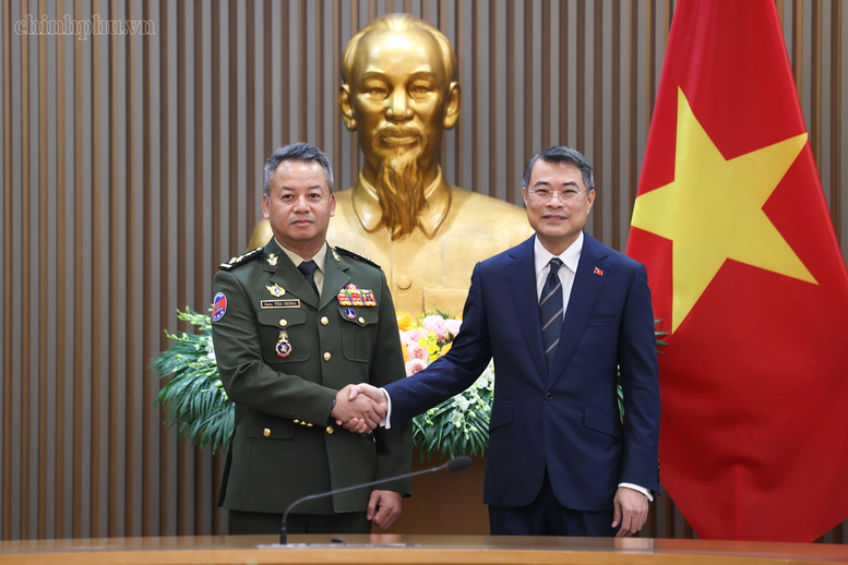 Thủ tướng Lê Minh Hưng: Tạo điều kiện thuận lợi nhất cho hợp tác giữa Quân đội Việt Nam và Campuchia- Ảnh 1.