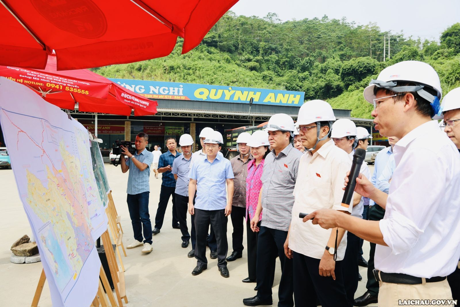 Đoàn công tác của Thường trực Ủy ban Kinh tế và Tài chính của Quốc hội khảo sát thực địa Dự án cao tốc Bảo Hà - Lai Châu (nút giao IC16)