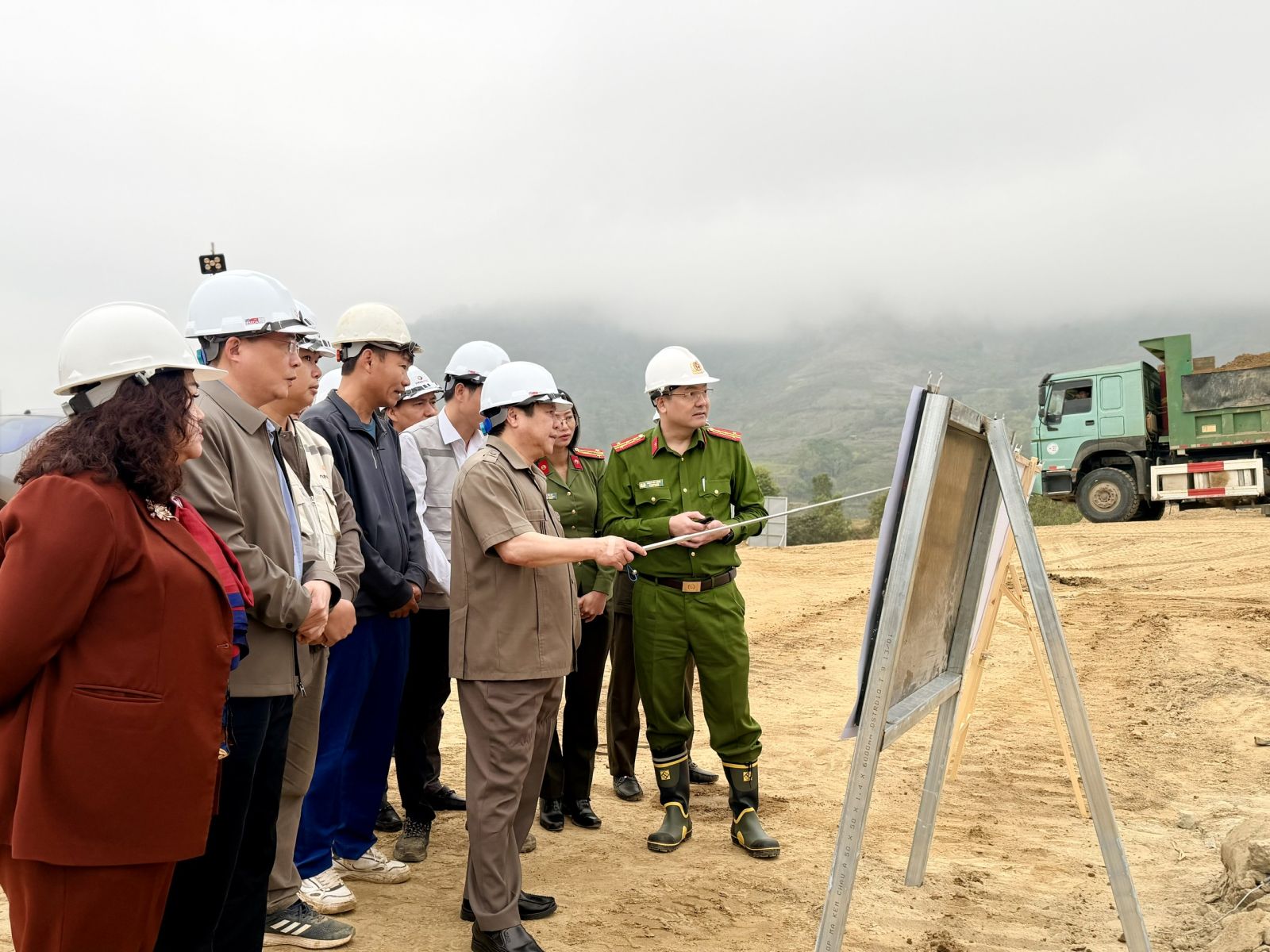 Lai Châu: Phấn đấu đưa các "đại công trình" trường học biên giới về đích đúng hẹn