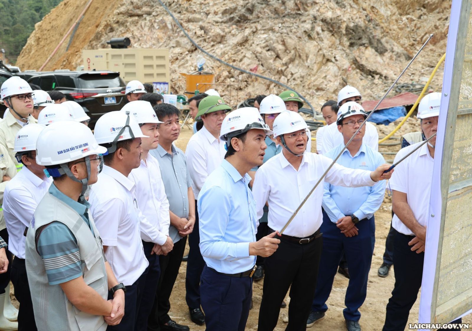Bí thư Tỉnh ủy Lê Minh Ngân: Tập trung lãnh đạo, đẩy nhanh tiến độ thi công Dự án Hầm đường bộ qua đèo Hoàng Liên
