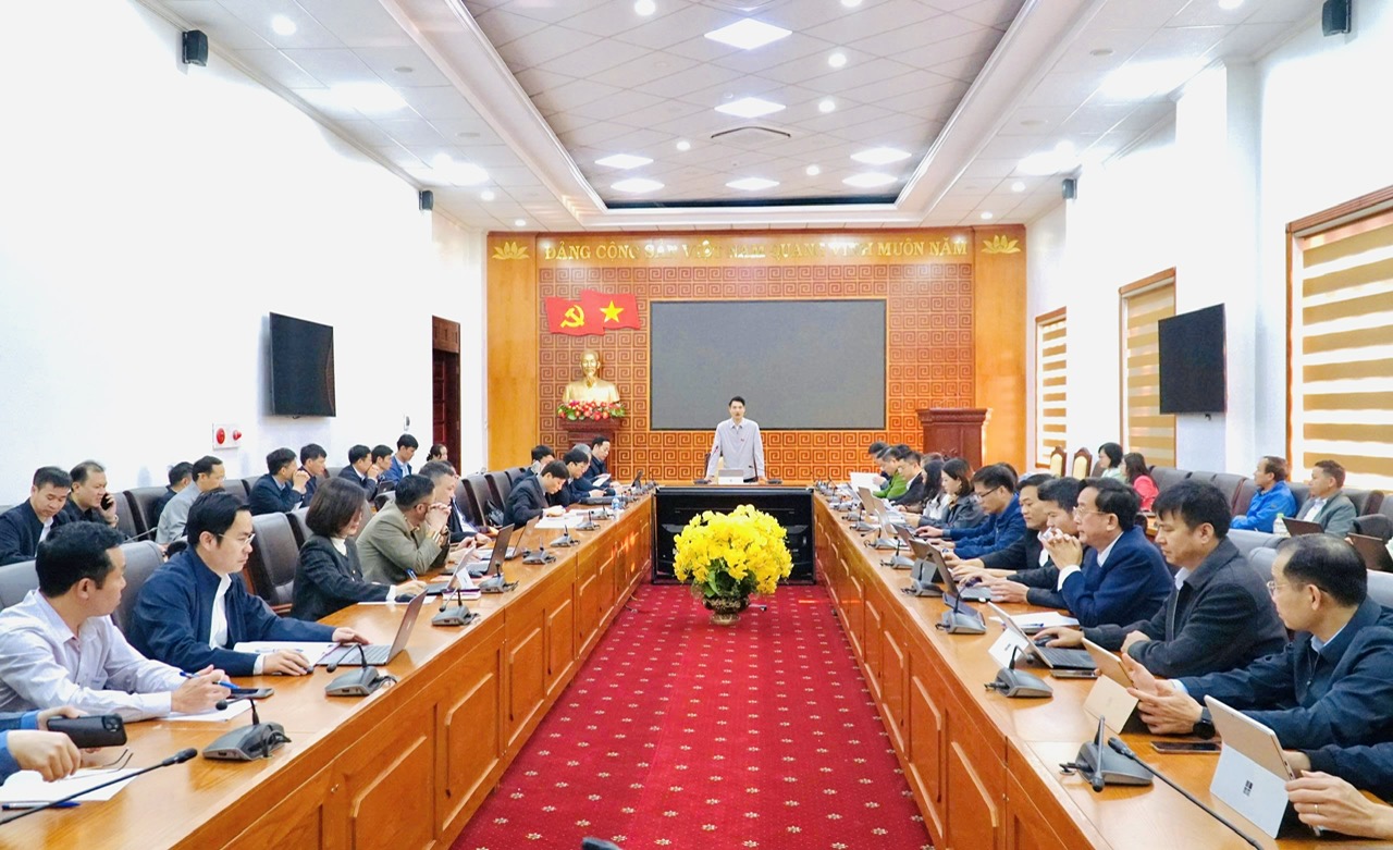 Thảo luận tại Tổ về các dự thảo Nghị quyết trình tại Kỳ họp: Đánh giá cao sự chuẩn bị của UBND tỉnh và các cơ quan chuyên môn thuộc UBND tỉnh