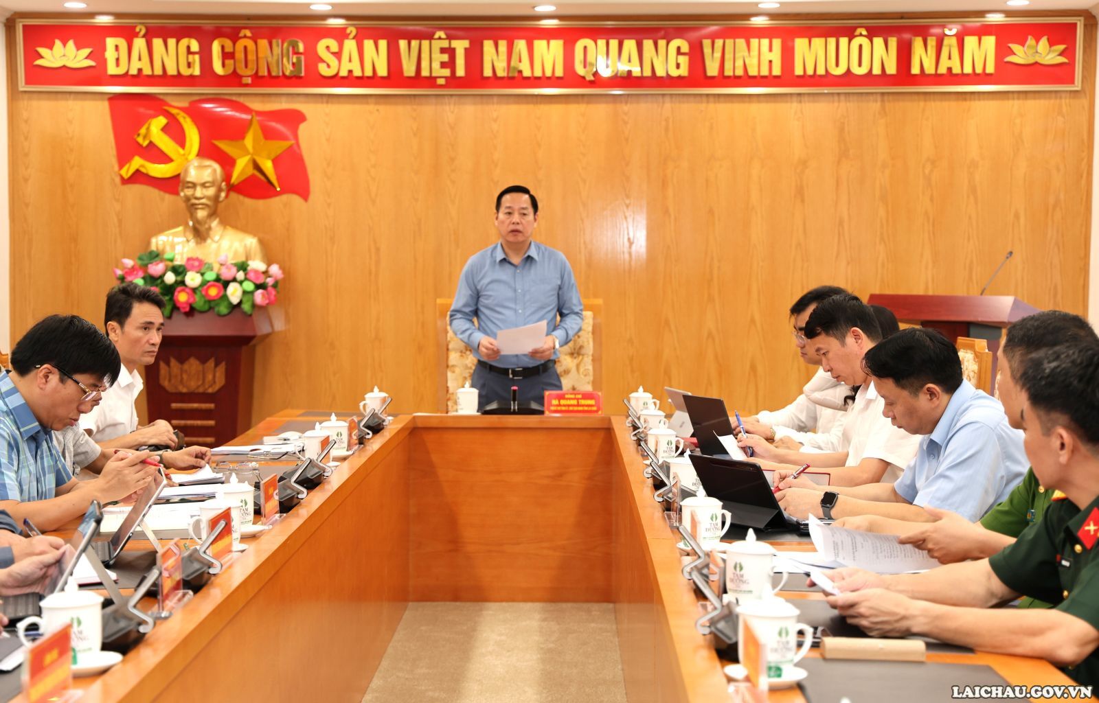 UBND tỉnh Lai Châu họp cho ý kiến về dự thảo Quyết định ban hành hướng dẫn trình tự, thủ tục thực hiện các dự án đầu tư có sử dụng đất trên địa bàn tỉnh Lai Châu