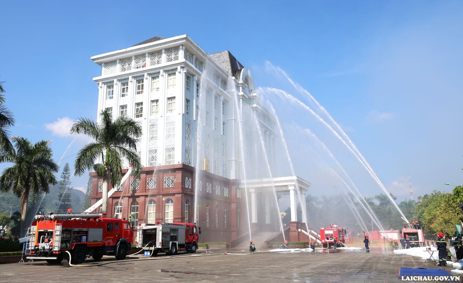 Lai Châu tổ chức thành công cuộc diễn tập phương án chữa cháy và cứu nạn, cứu hộ năm 2026