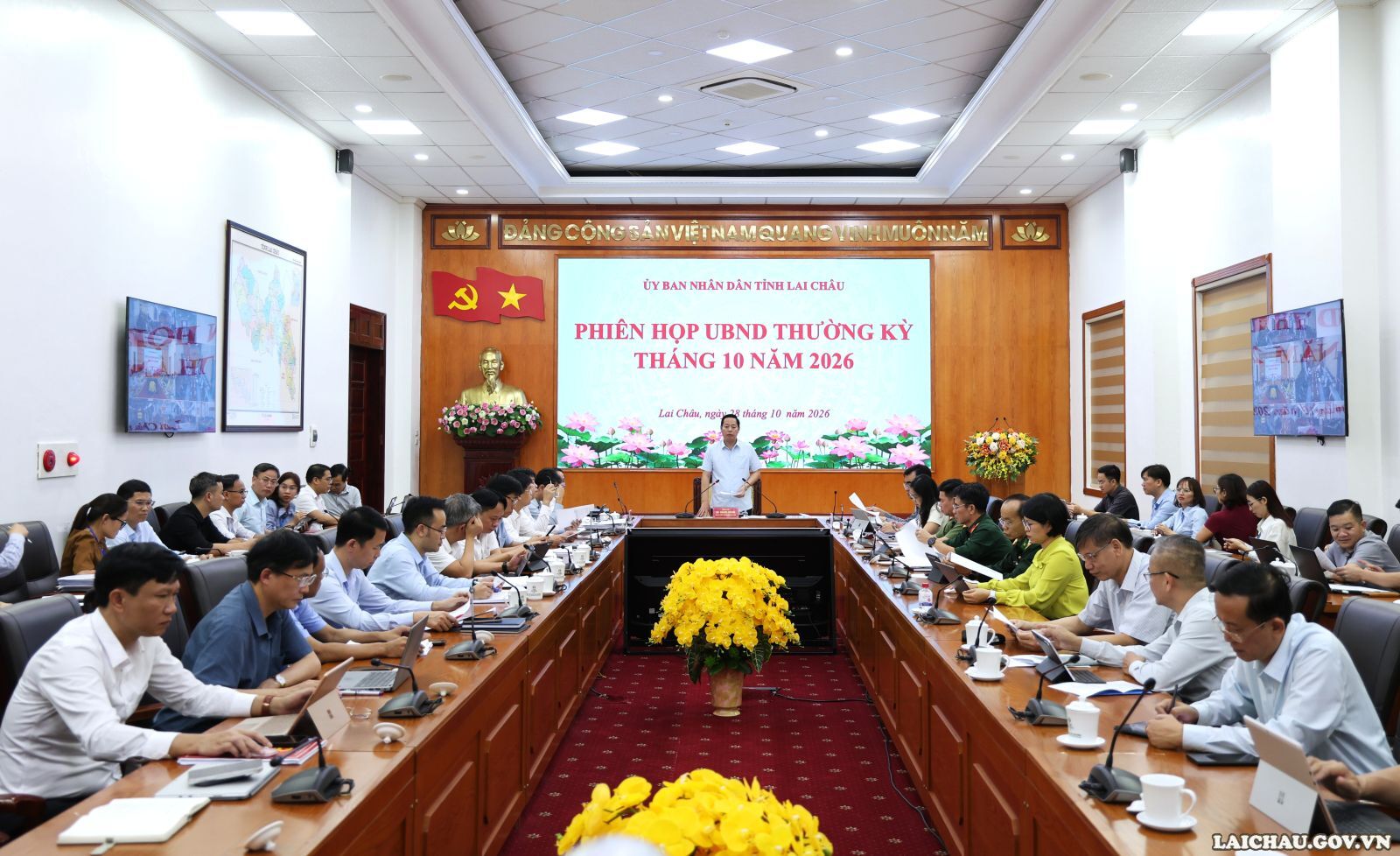 UBND tỉnh họp Phiên thường kỳ tháng 10, bàn giải pháp thực hiện nhiệm vụ hai tháng cuối năm 2026