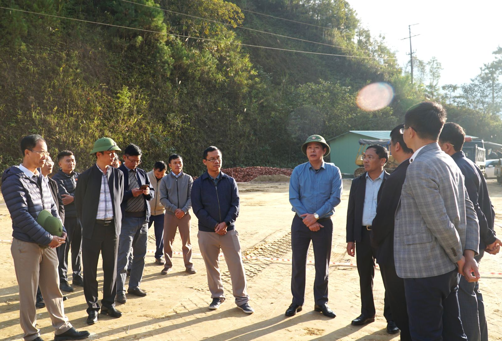 Chủ tịch UBND tỉnh Lai Châu Hà Quang Trung kiểm tra tiến độ thực hiện Dự án Hầm đường bộ qua đèo Hoàng Liên